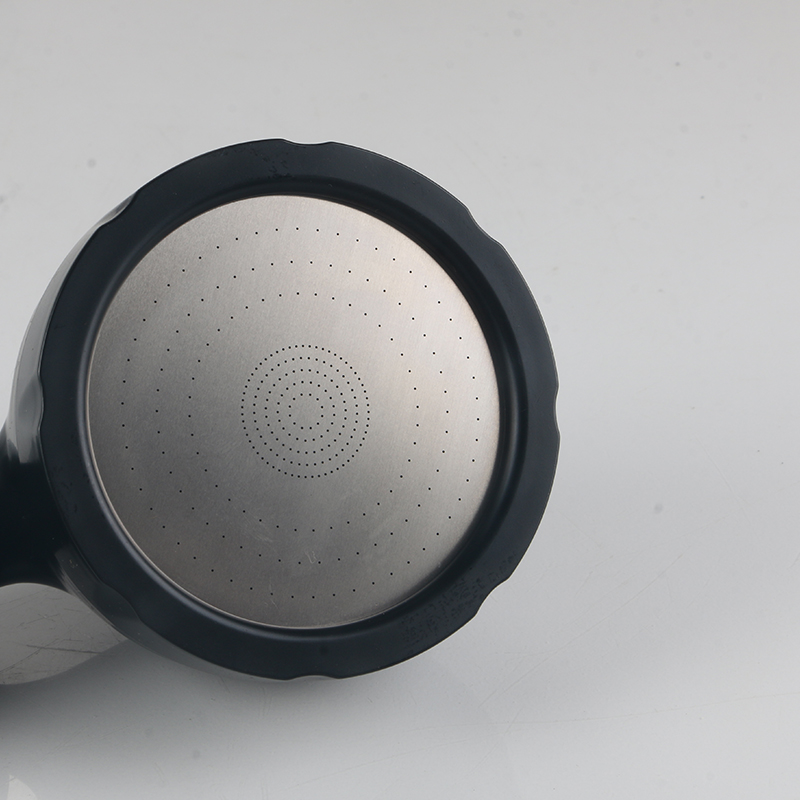 Japonská otočná hlavice černá sprcha