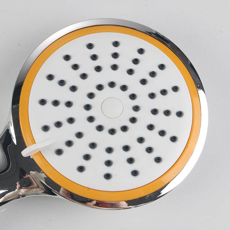 Oranžová prstencová sprcha